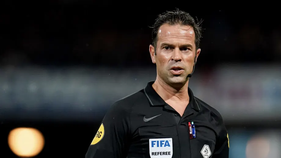 Bas mist voetbal: 'Ik verlang zelfs weer naar het gezeik'
