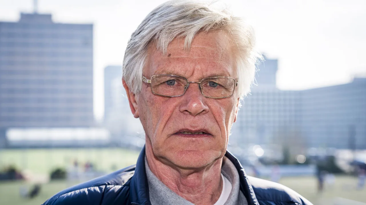 KNVB herdenkt Jan Jongbloed voor duel met Griekenland