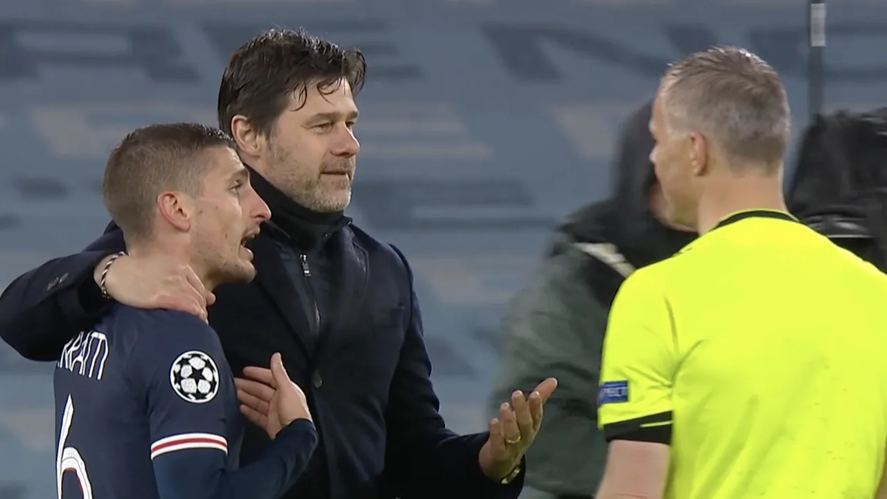 PSG-spelers boos op Kuipers: 'Als ik dat zeg, krijg ik tien wedstrijden schorsing!'