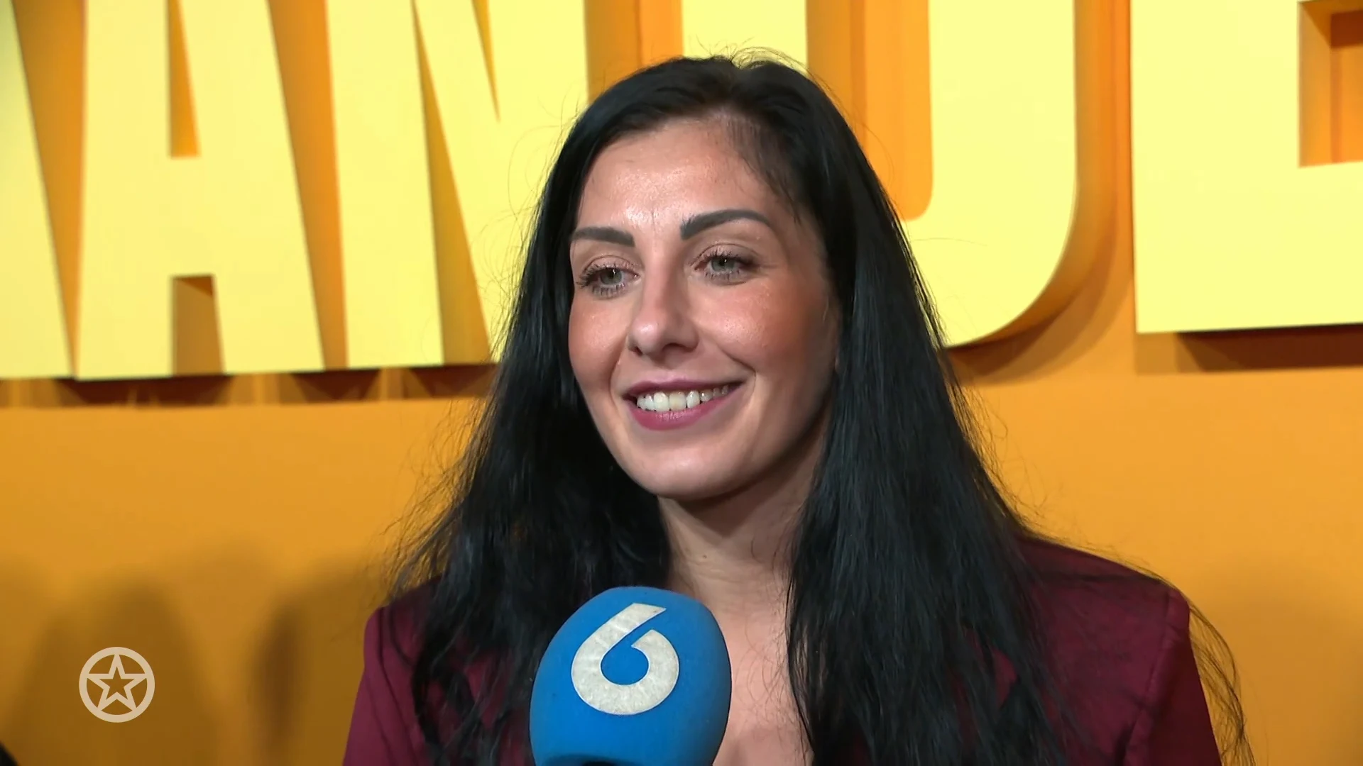 WVL-Antine reageert uitgebreid op kersverse relatie Mike en Denise