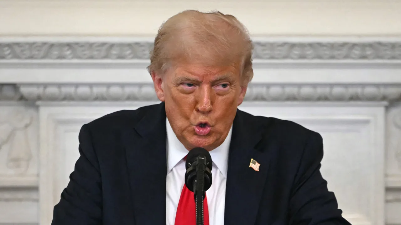 Trump teleurgesteld in Poetin: 'Maar ik ben nog niet klaar met hem'