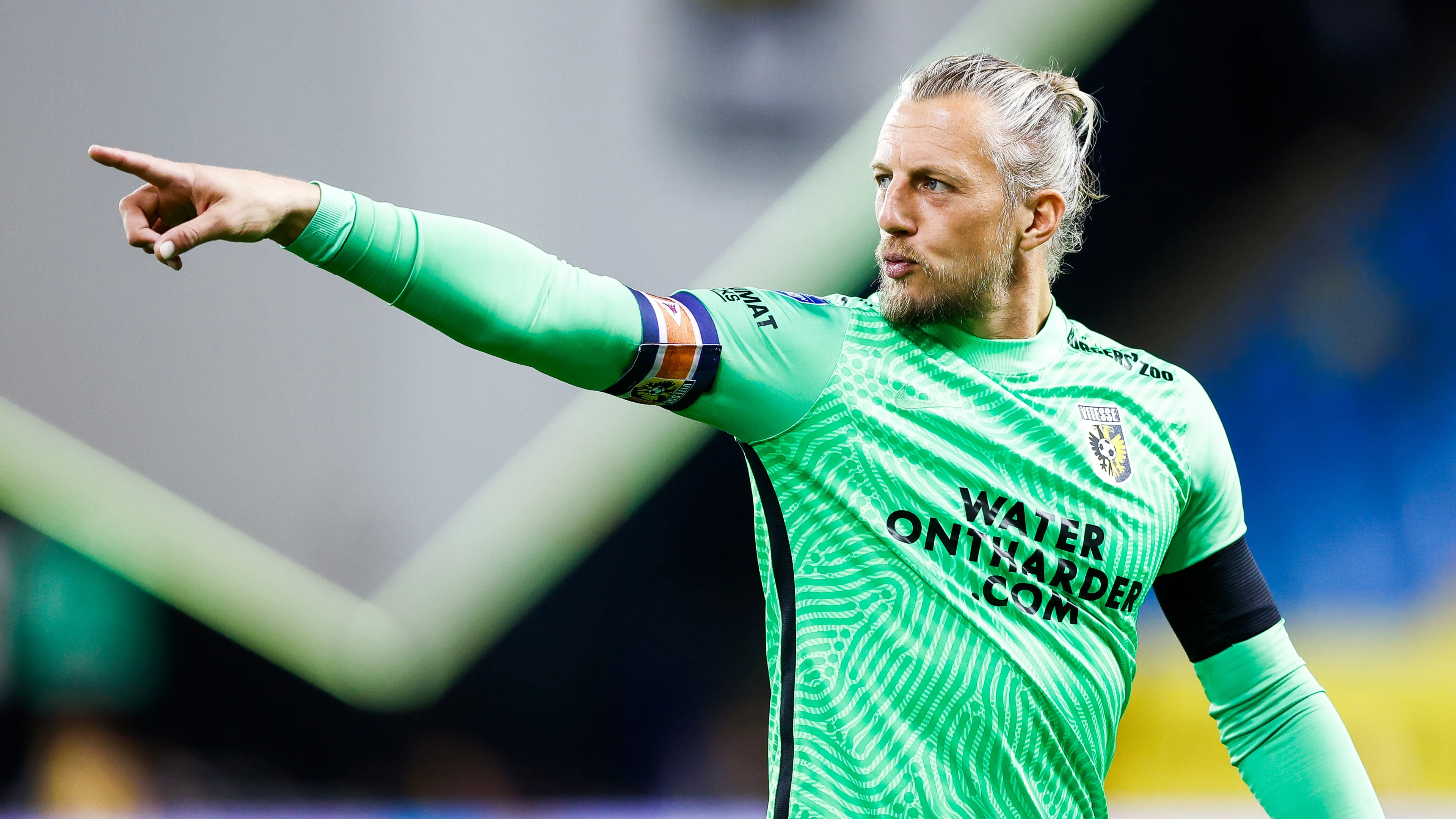 Pasveer tekent voor twee seizoenen bij Ajax