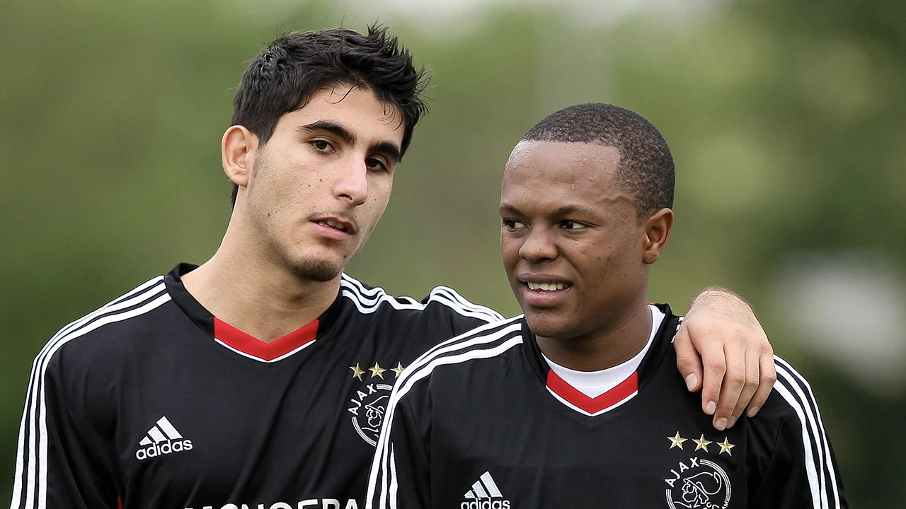 Voormalig Ajax-middenvelder raakt Nederlands paspoort kwijt