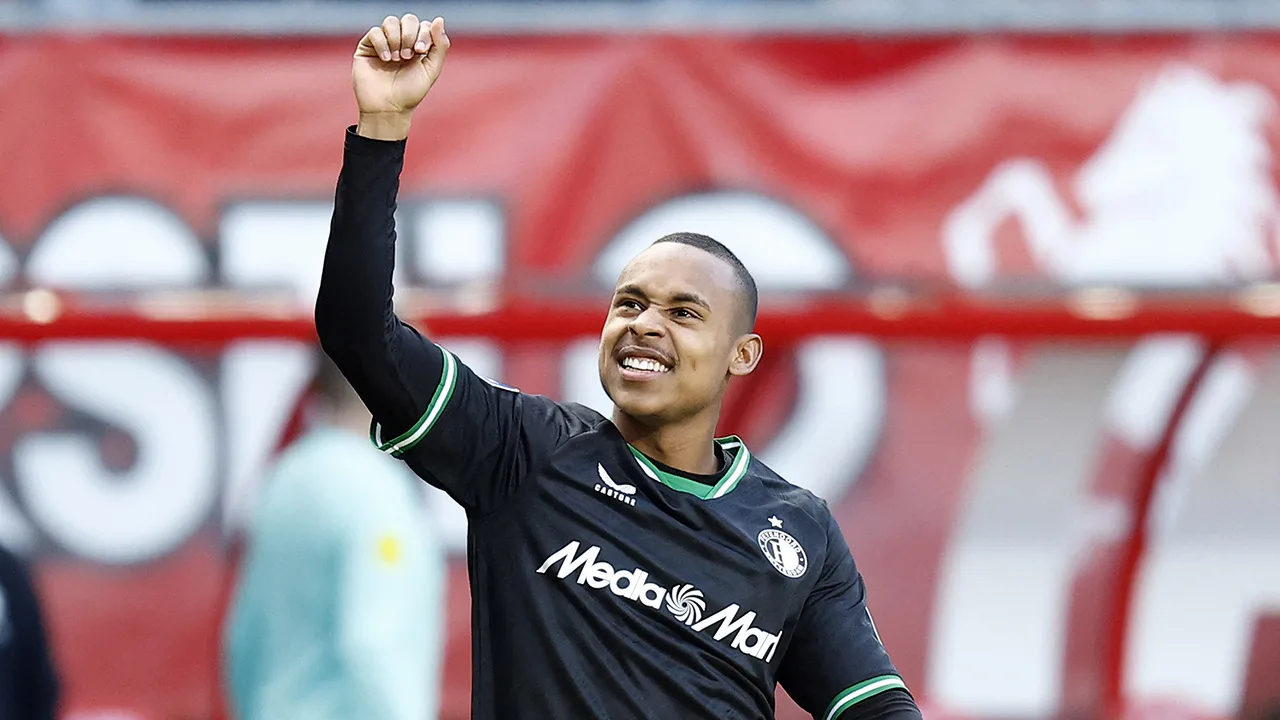 Feyenoord boekt mede door Paixão klinkende zege op bezoek bij FC Twente 