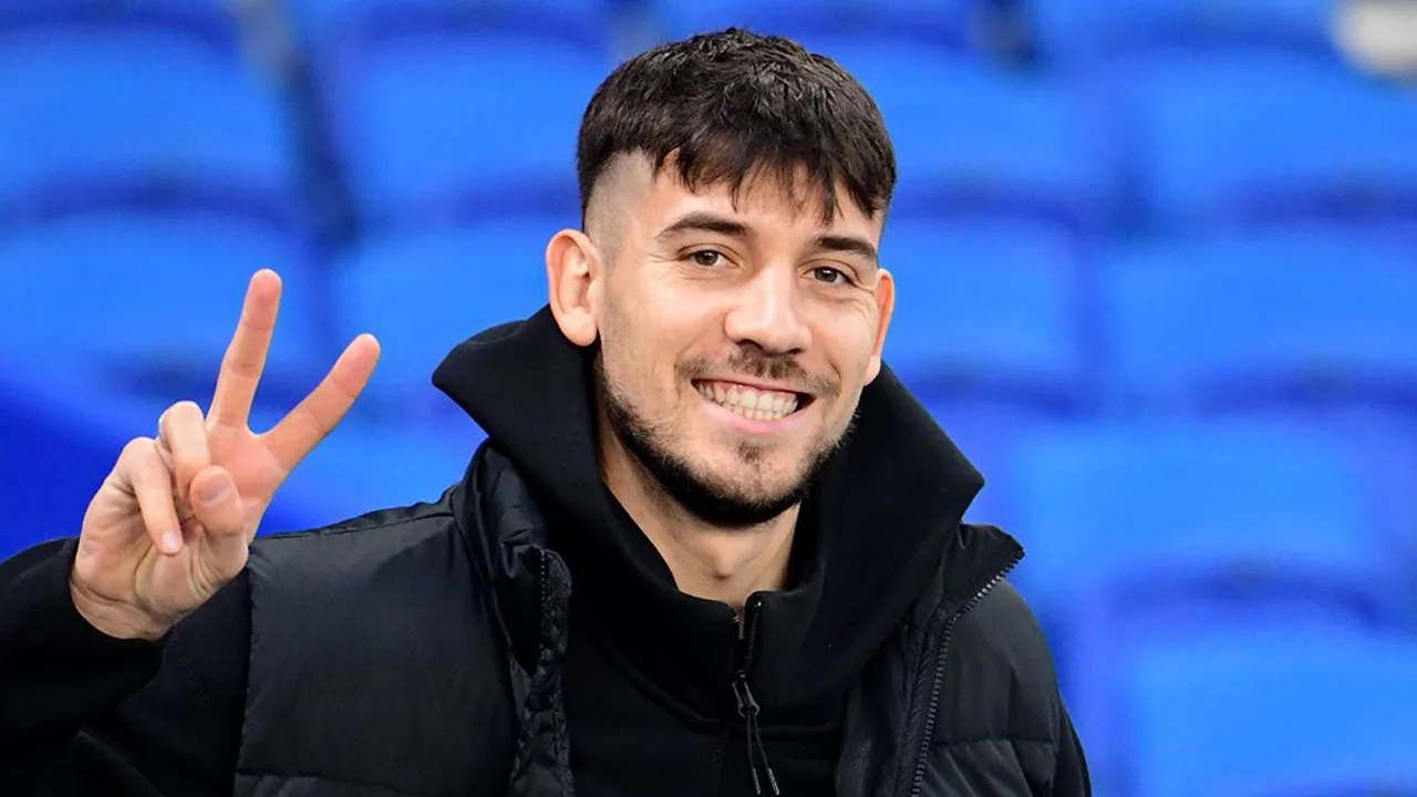 Officieel: Feyenoord bevestigt komst van middenvelder Jakub Moder