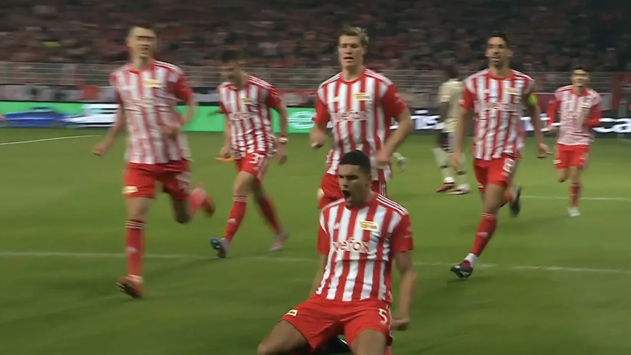 Videogoal: Doekhi kopt Union Berlin op 3-1 voorsprong tegen Ajax