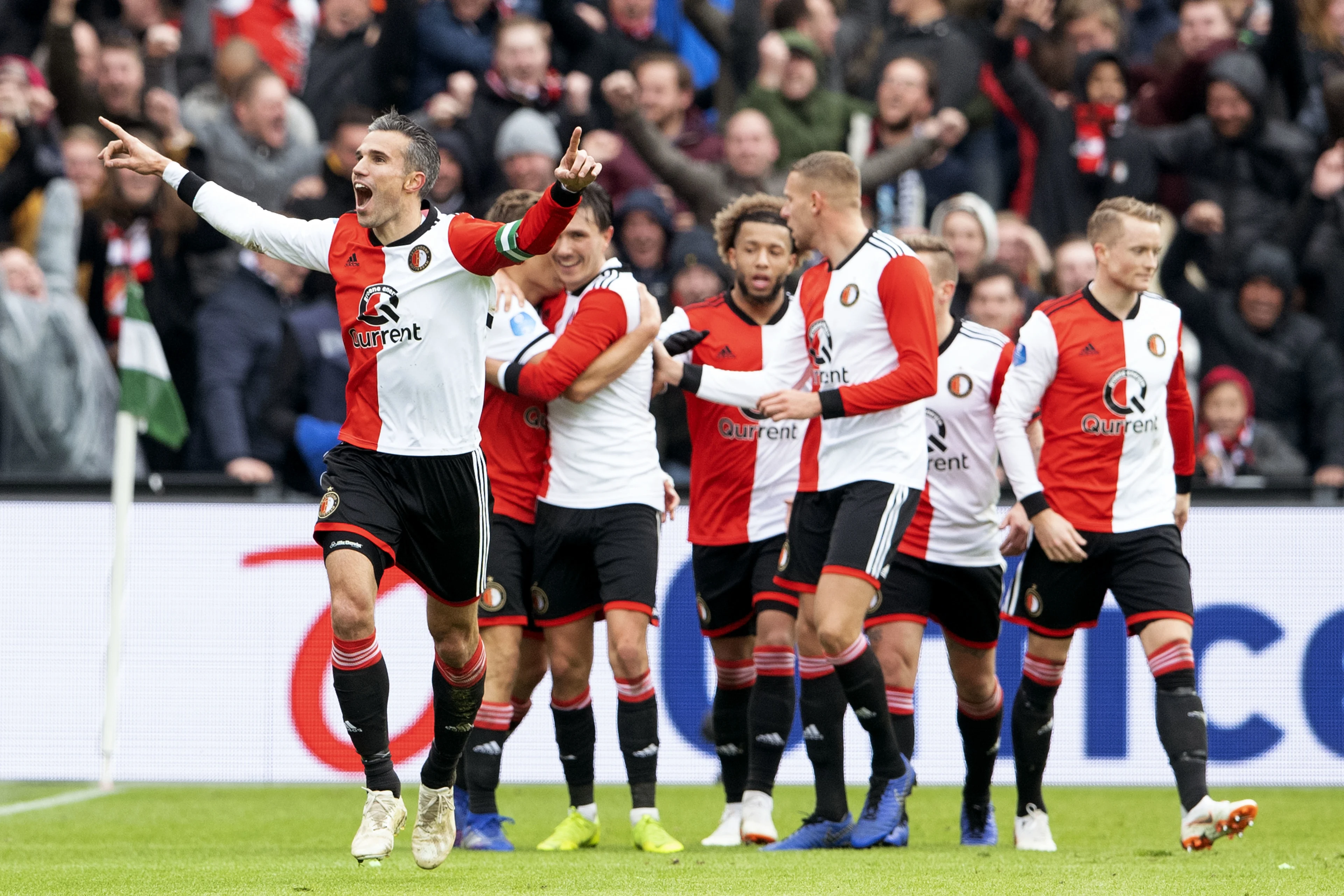 BIZARRE POT! 5 Doelpunten in één helft