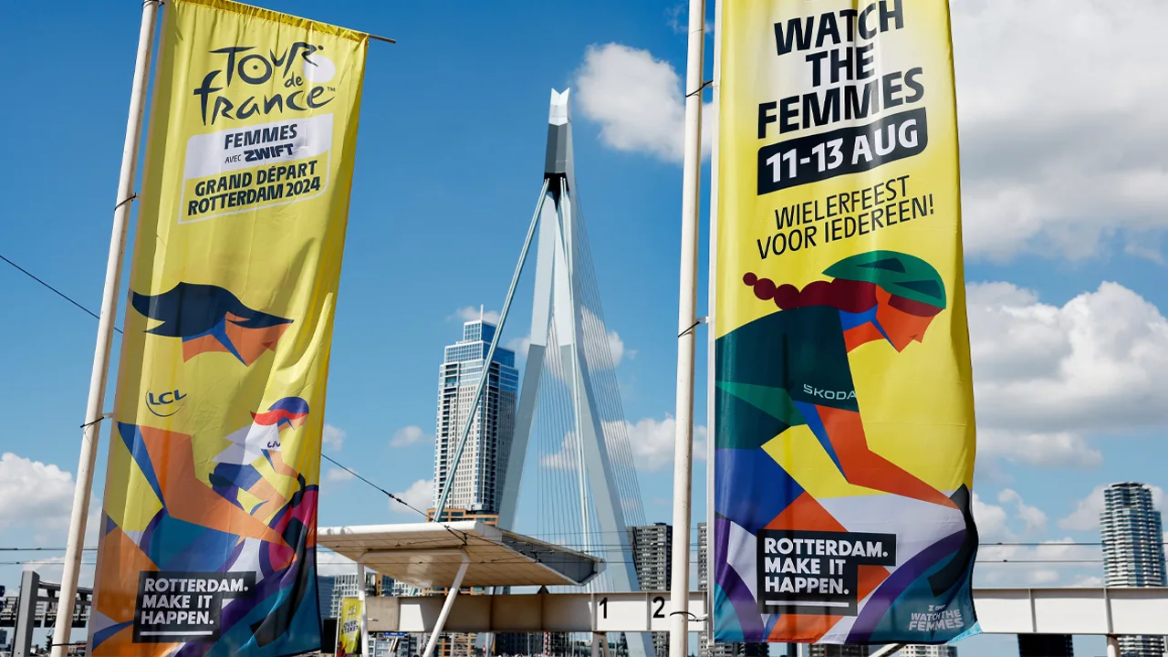 Wielrensters vertrekken vanuit Rotterdam in Tour de France Femmes