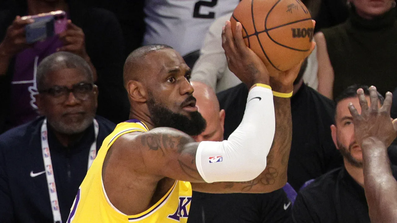 Basketbalvedette LeBron James doorbreekt grens van 50.000 punten