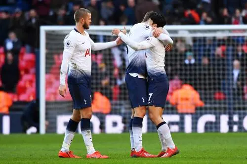 Son schiet Spurs naar winst