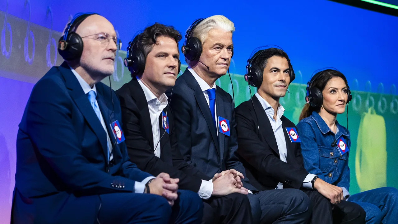 PVV, GroenLinks-PvdA en D66 staan gelijk in slotpeiling Ipsos I&O