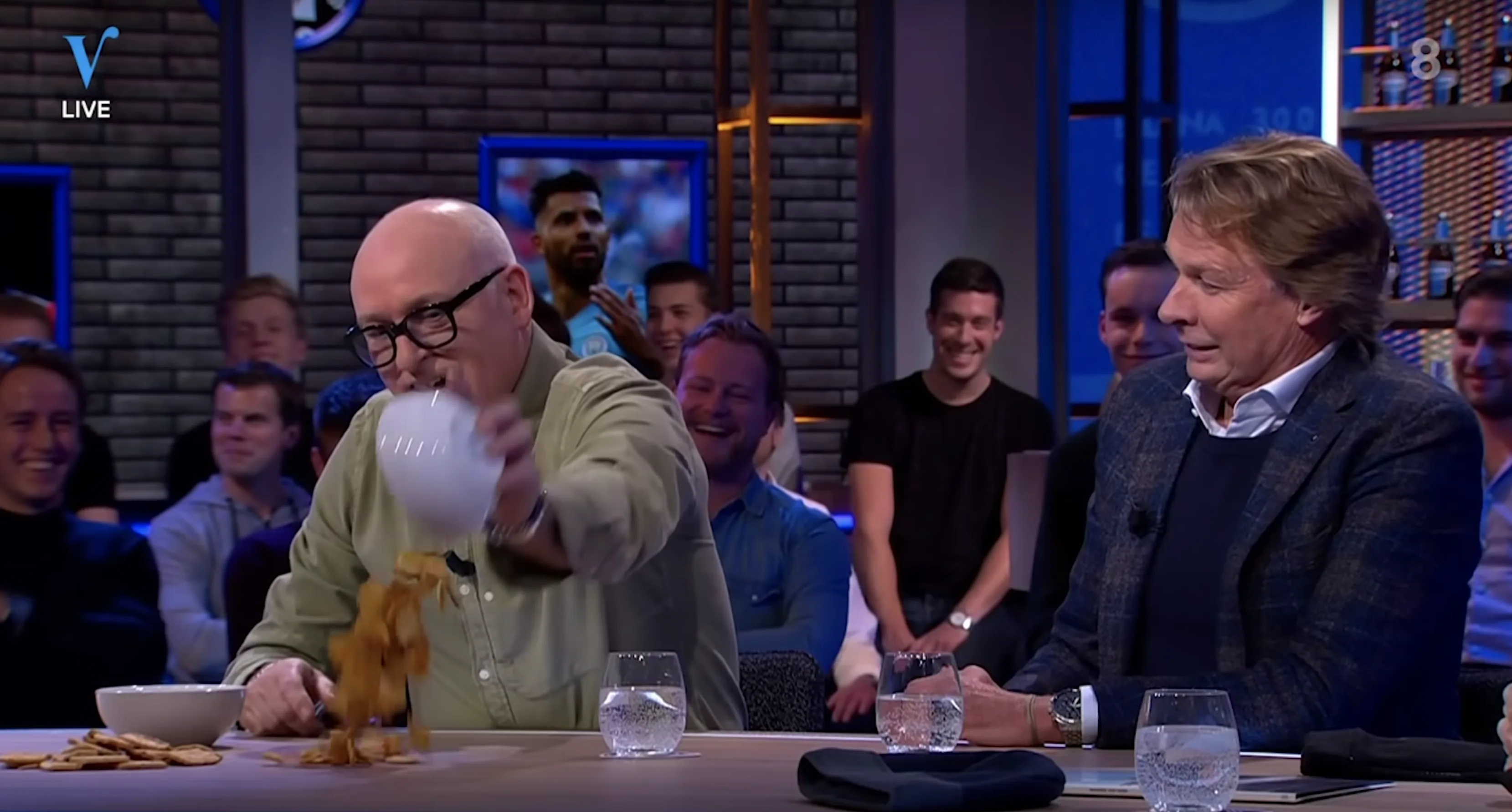 Het beste van: René gaat over z'n nek van 'kutkoekjes'