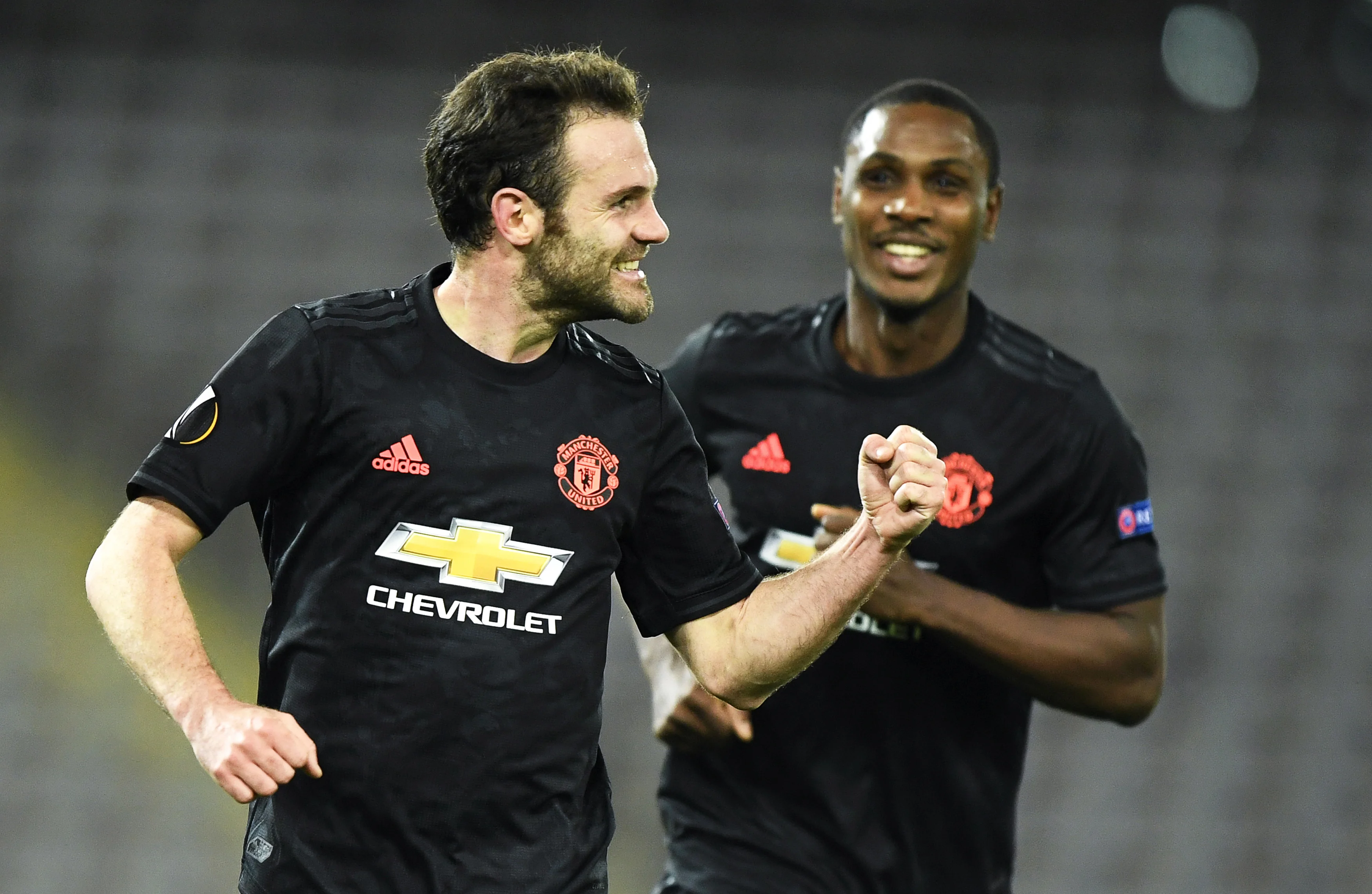 Selectie Manchester United doneert 30 procent van loon aan ziekenhuizen