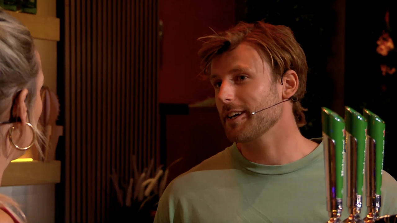 Bob van de Burgt surft 400 kilometer voor zieke Lucas: 'Het wordt misschien wel 16 uur'