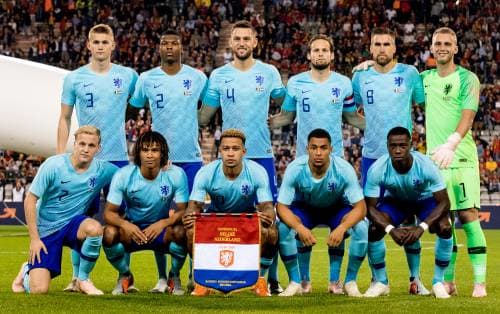 Oranje in uitverkochte Kuip tegen Fransen