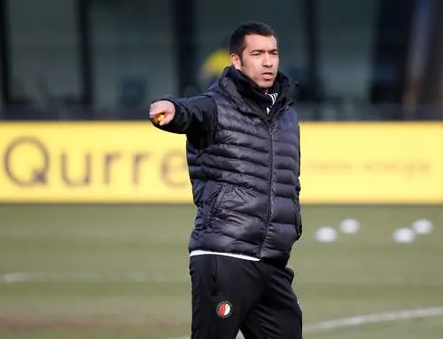 Van Bronckhorst: in topduels staan we er wel