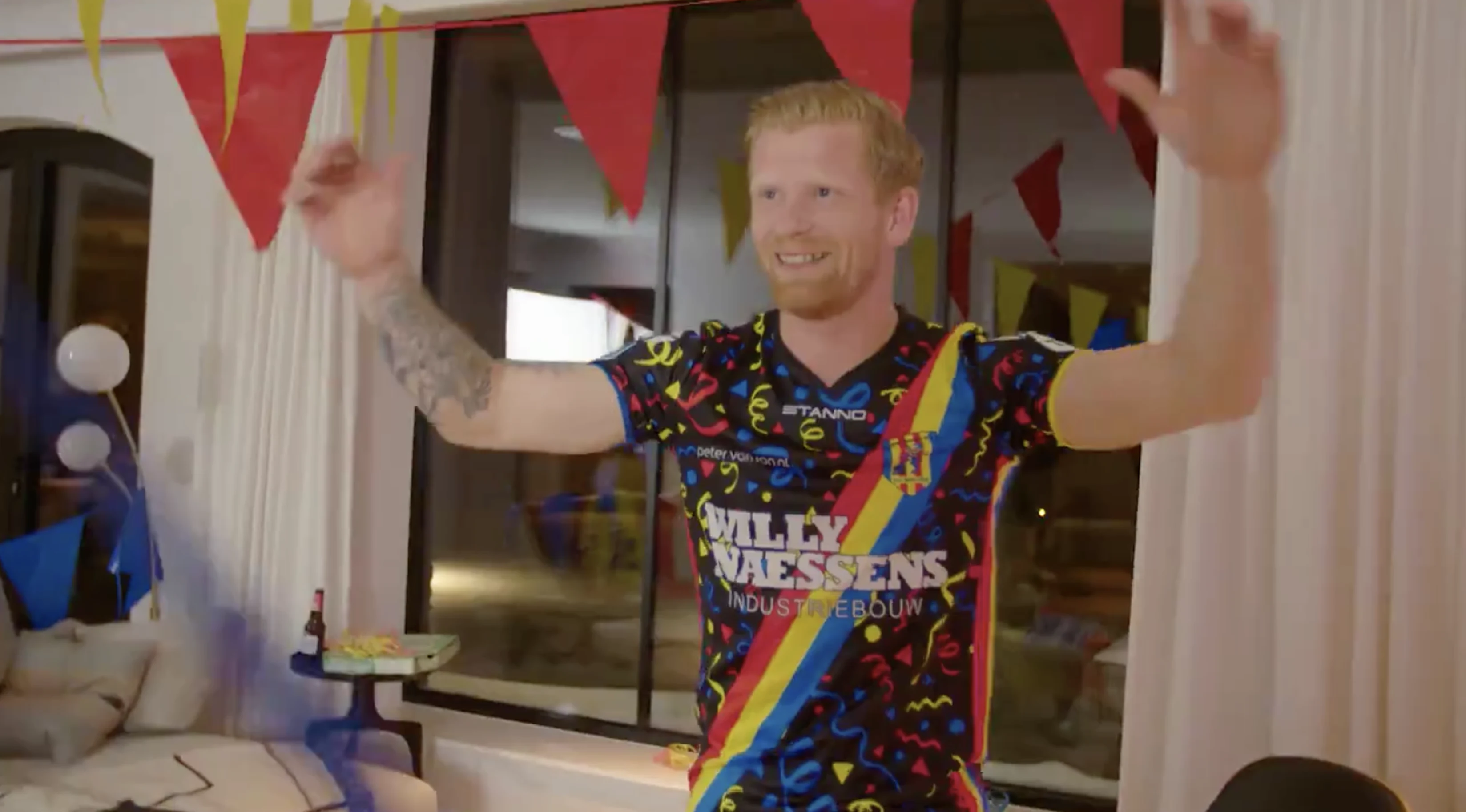 RKC tegen FC Emmen in speciaal carnavalsshirt: 'Het feest kan beginnen, want wij zijn binnen'