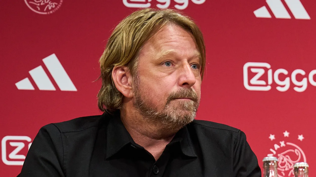 Voormalig Ajax-scout over periode-Mislintat: 'Er waren wel scoutingsrapporten, maar puur negatief!'