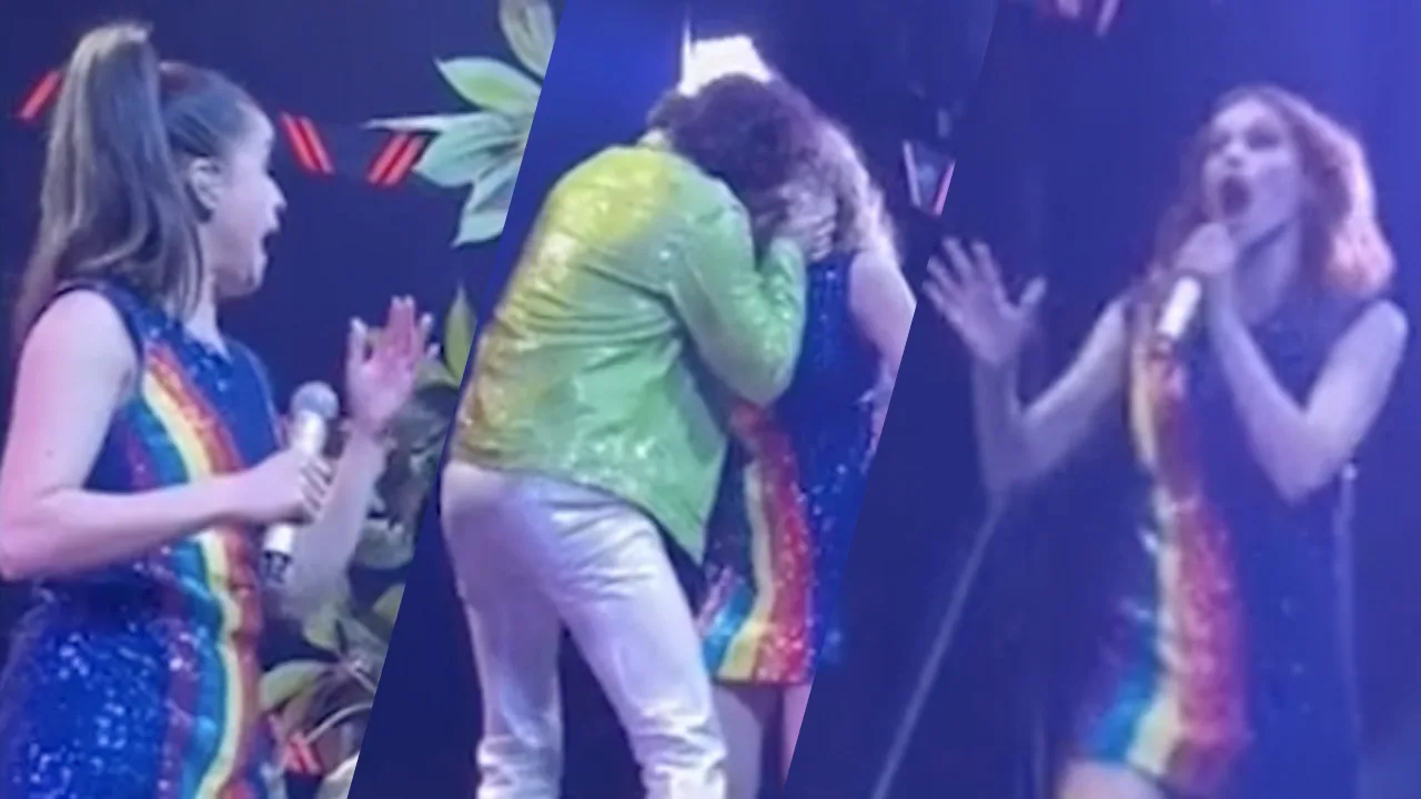 Video: K3-zangeres Julia wordt vol op de mond gekust tijdens show en dat stond niet in het script