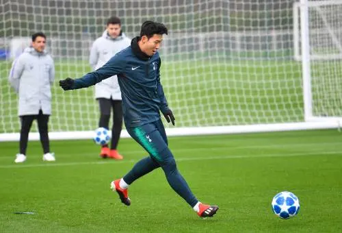 Sterspeler Son later naar Azië Cup