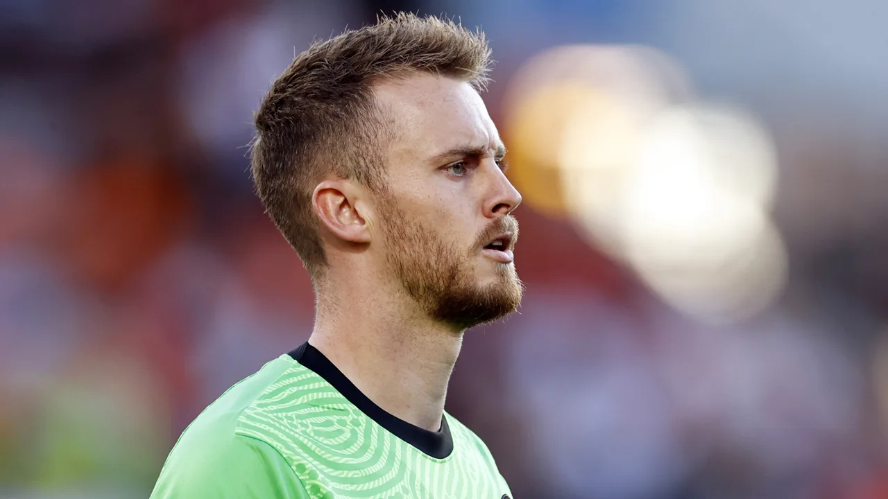 Mark Flekken: 'Als ik erbij ben, dan wil ik natuurlijk wel als eerste keeper mee'