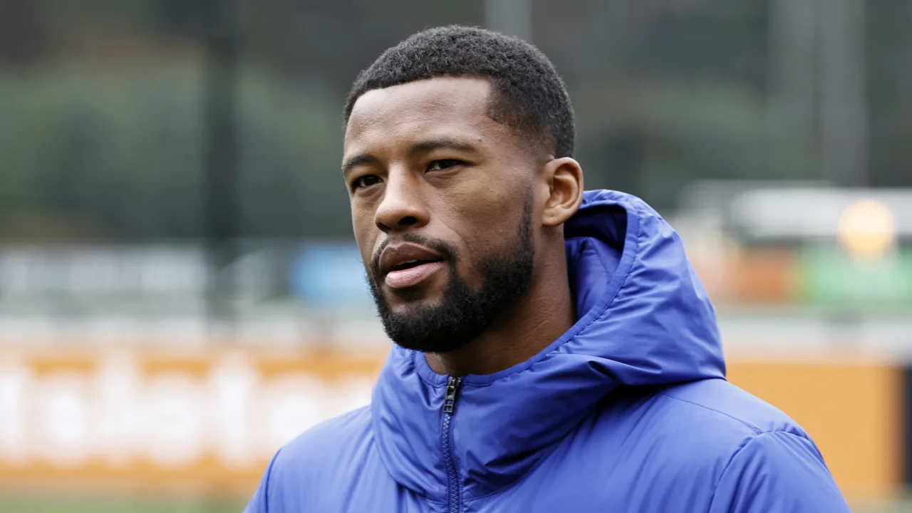 'Georginio Wijnaldum duikt op bij training van Feyenoord'