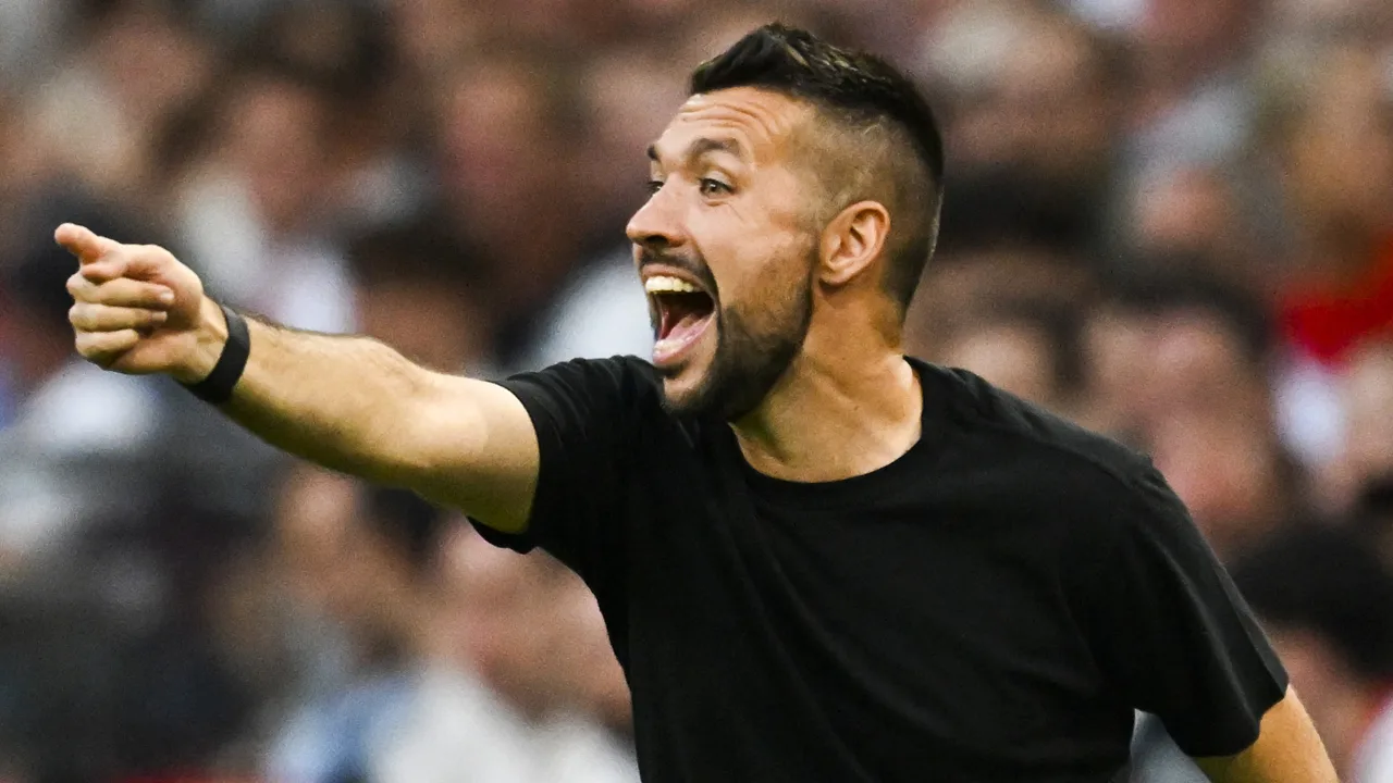 'Farioli ergerde zich groen en geel, dus die heeft hij uit de kleedkamer laten verwijderen'