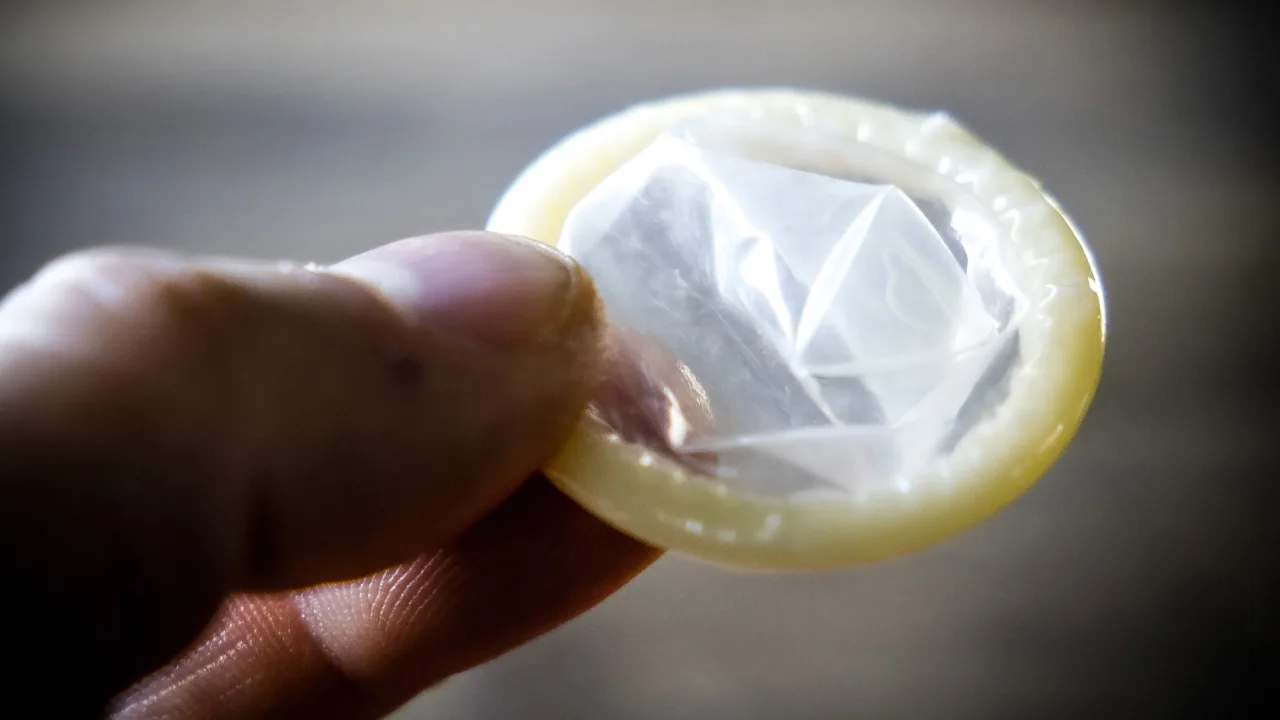 Man in hoger beroep vrijgesproken van stiekem afdoen condoom tijdens seks