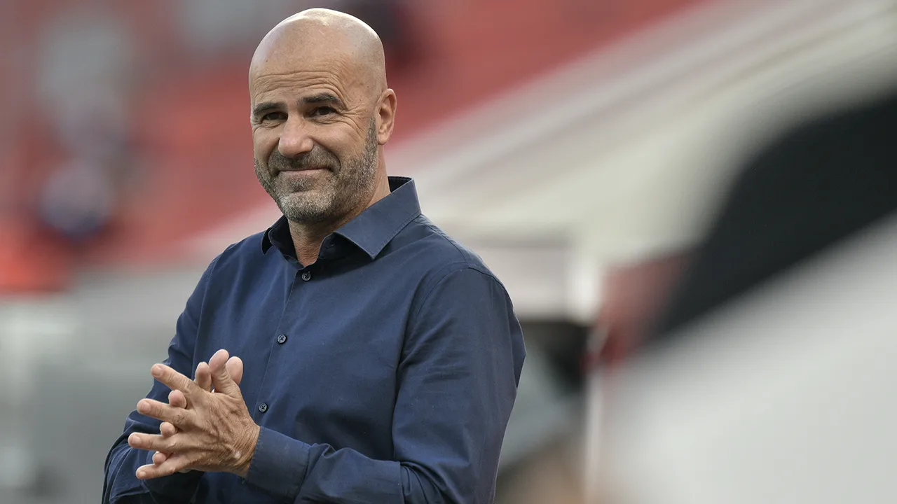Bosz hoopt Tsjechische spits bij Leverkusen te verwelkomen
