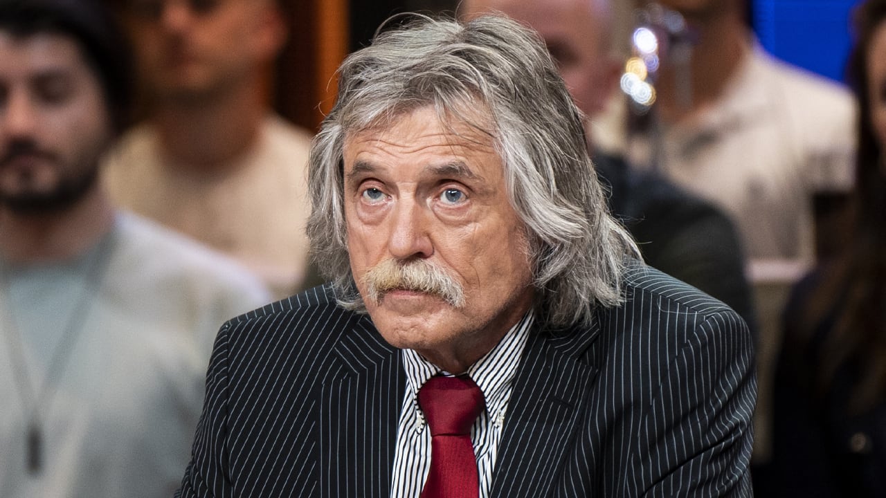 Johan Derksen woensdagavond terug aan tafel bij Vandaag Inside