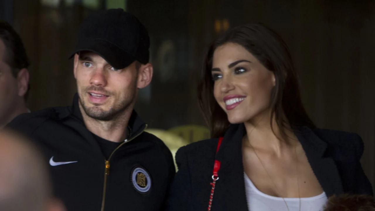 Sneijder hint op verzoening met Yolanthe: 'We hebben het enorm leuk'