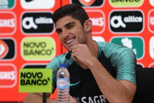 Valencia haalt Guedes definitief binnen