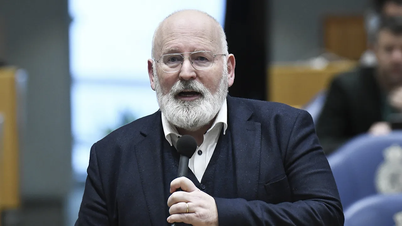 Frans Timmermans ontkent geruchten over vertrek uit Haagse politiek: 'Ik heb een missie'