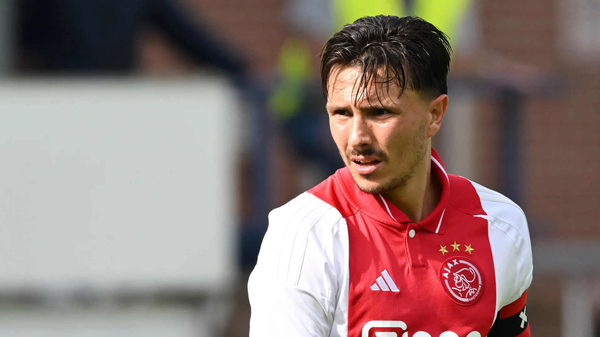 Berghuis maakt mogelijk rentree voor Ajax tijdens De Klassieker