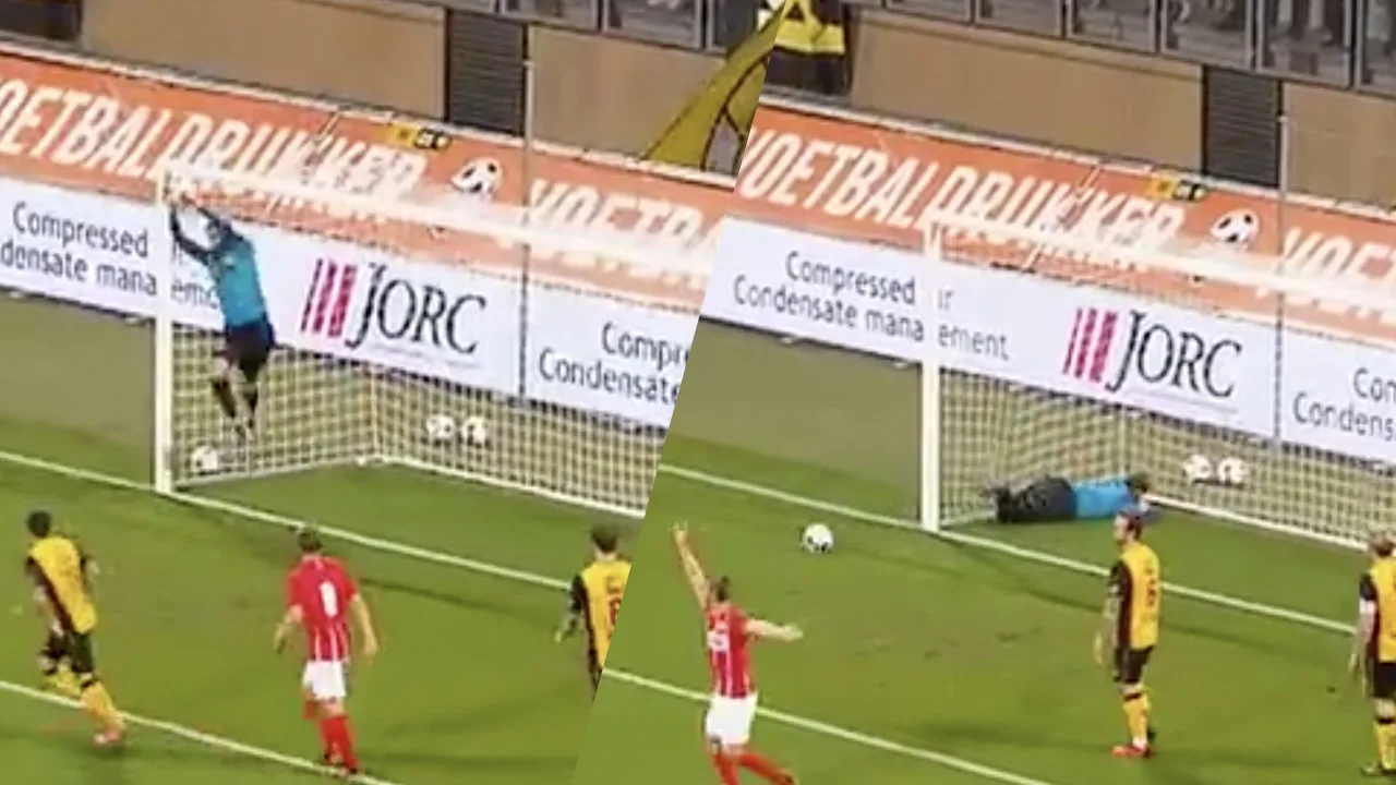 ZIEN: Roda-doelman vangt de bal in eigen doel