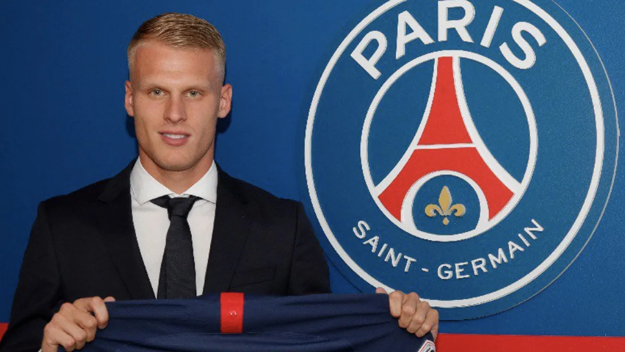 Paris Saint-Germain wint met Bakker in beker