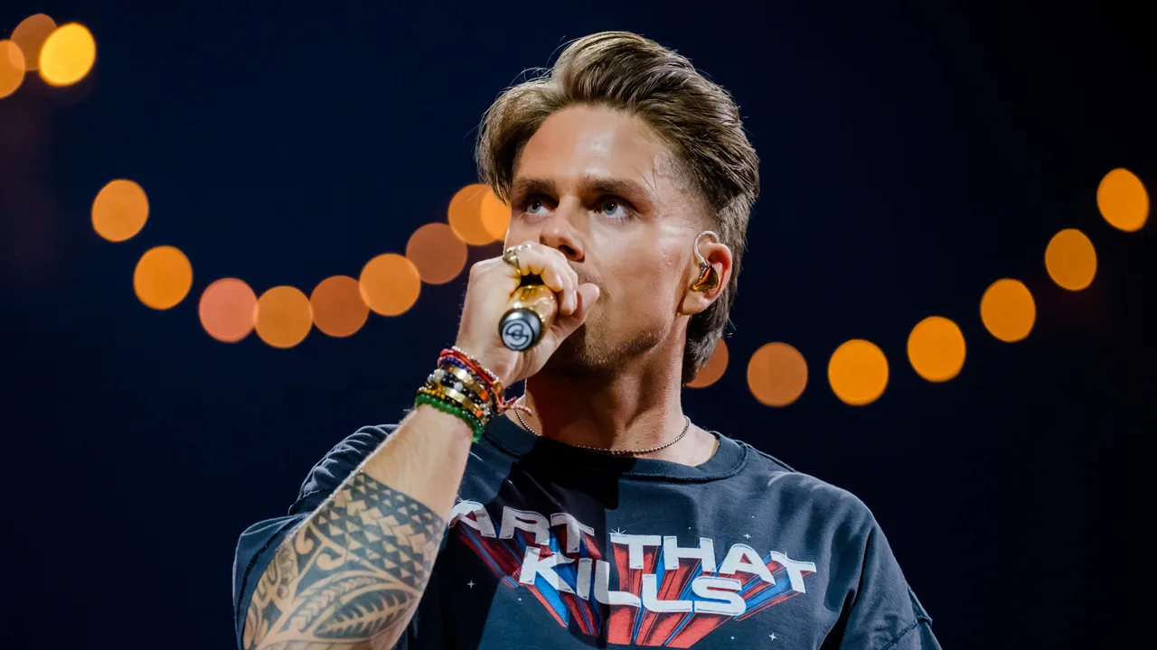 André Hazes heeft lichte beschadiging aan stembanden en moet aantal weken verplicht rust nemen