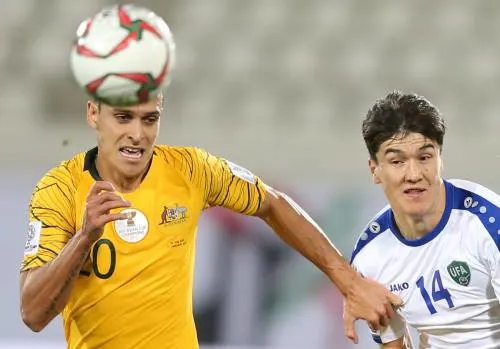 Australië ondanks misser Behich ronde verder