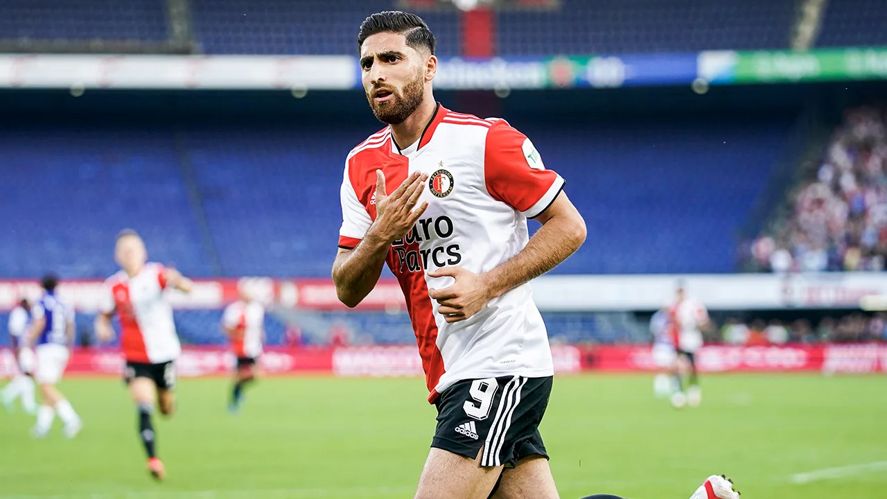 Jahanbakhsh weer terug op trainingsveld Feyenoord