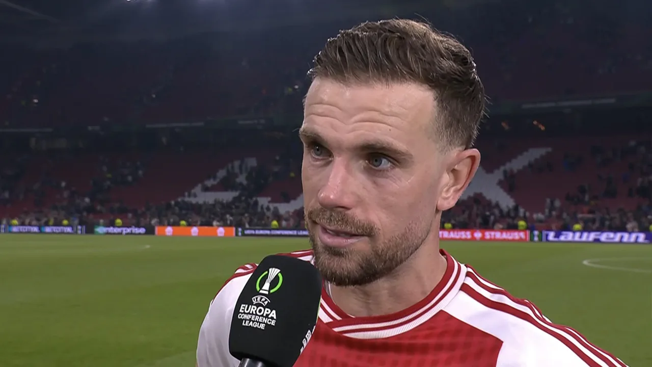 Henderson na gelijkspel tegen Aston Villa: 'Weer een clean sheet, dat is positief!'