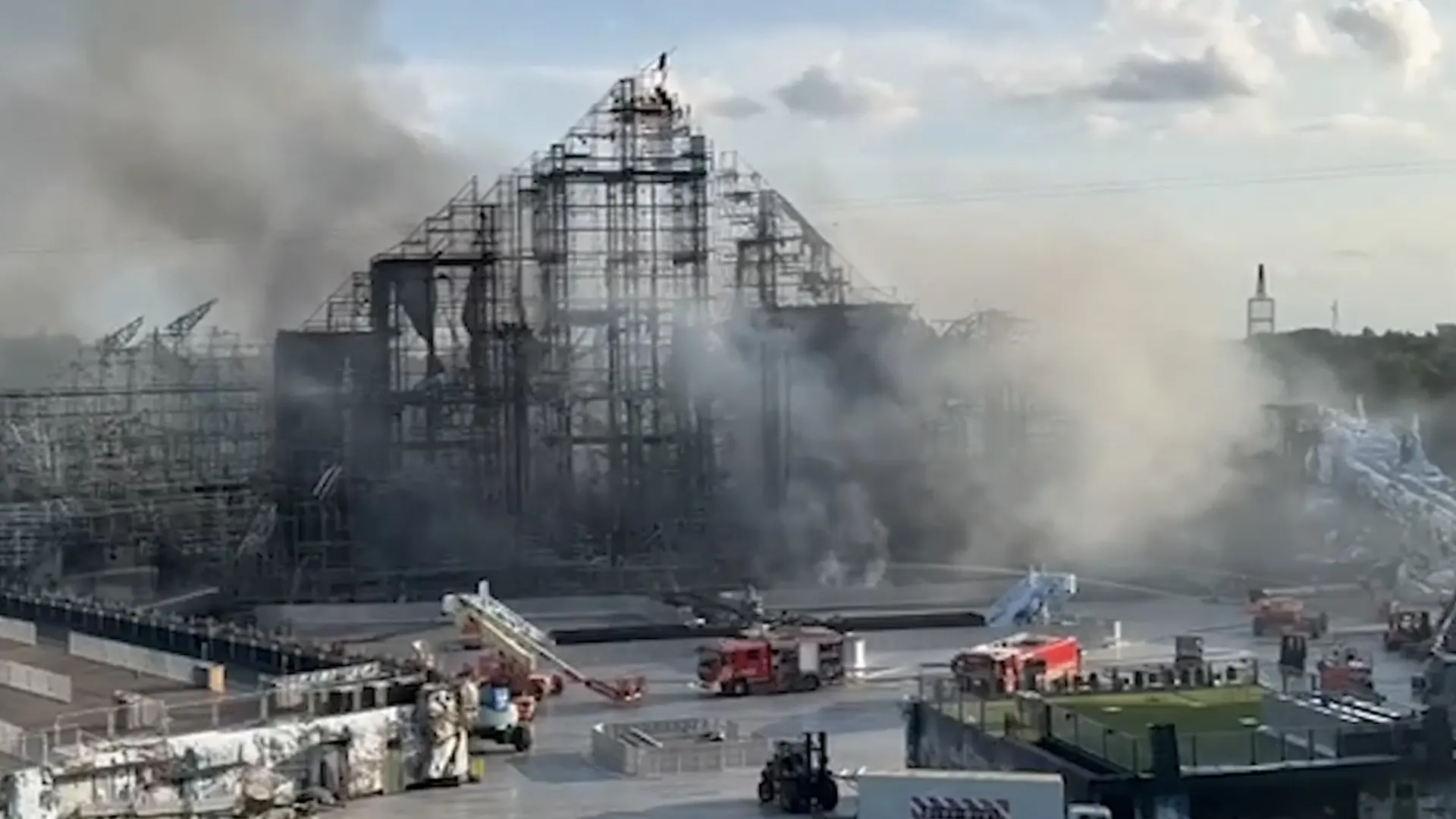 Tomorrowland gaat ondanks verwoestende brand door: ‘We gaan er een mooi festival van maken’
