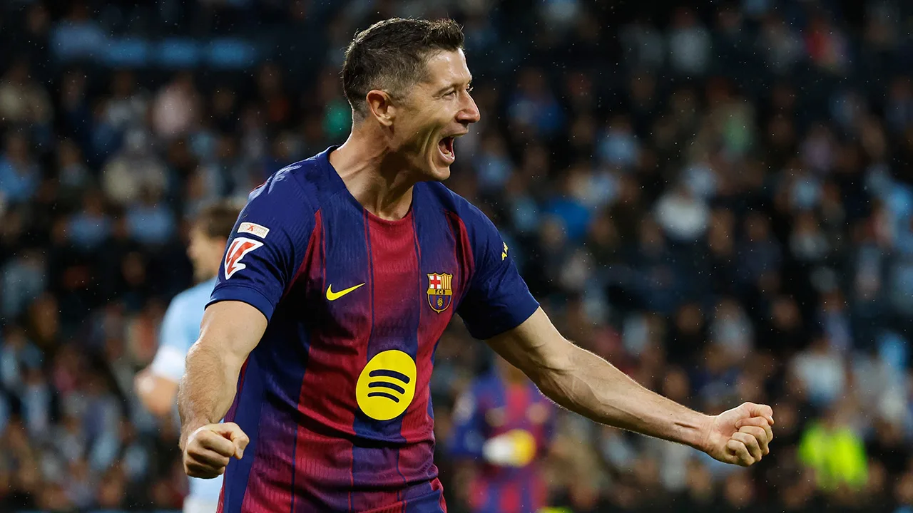 Robert Lewandowski na hattrick klaar voor clash met Oranje