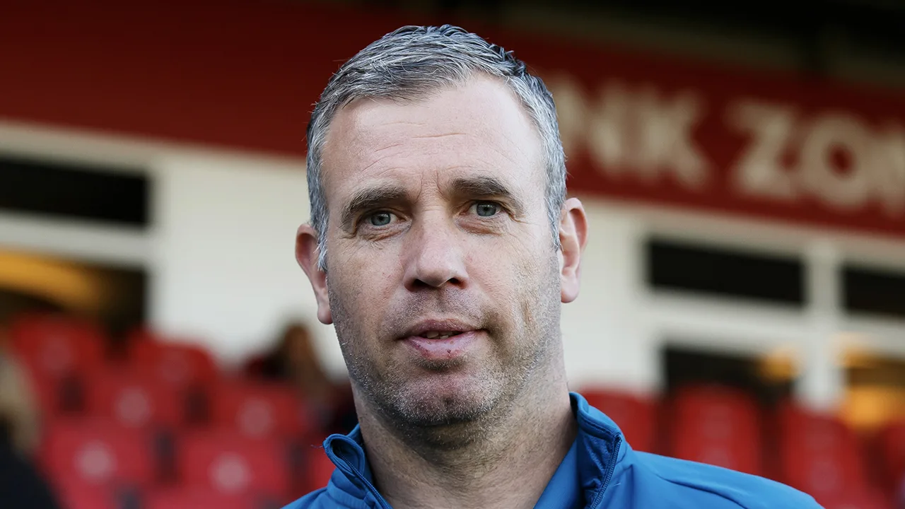 Hake wil Van den Brom opvolgen: 'De club weet dat ik ambitie heb'