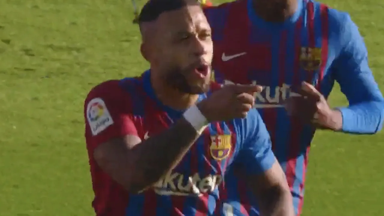VIDEOGOAL: Memphis kopt raak na een prachtige tiki-taka aanval