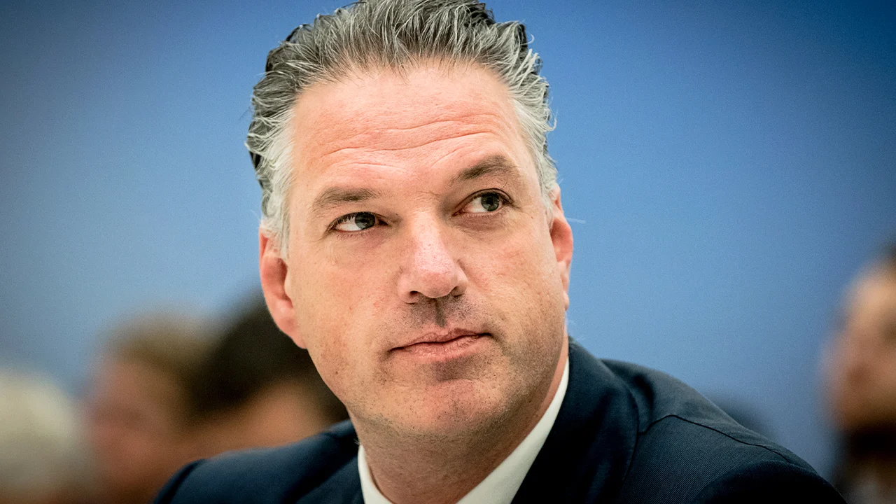 Graydon-mannetje nieuwe directeur NAC Breda, De Jong opvolger Manders
