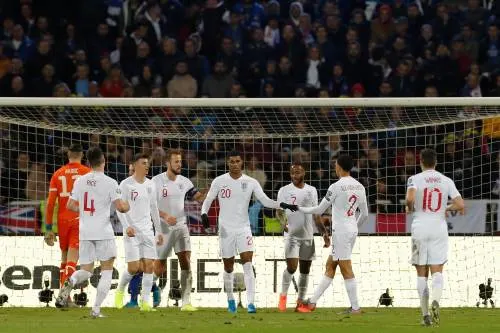 Engeland wint ook laatste groepswedstrijd