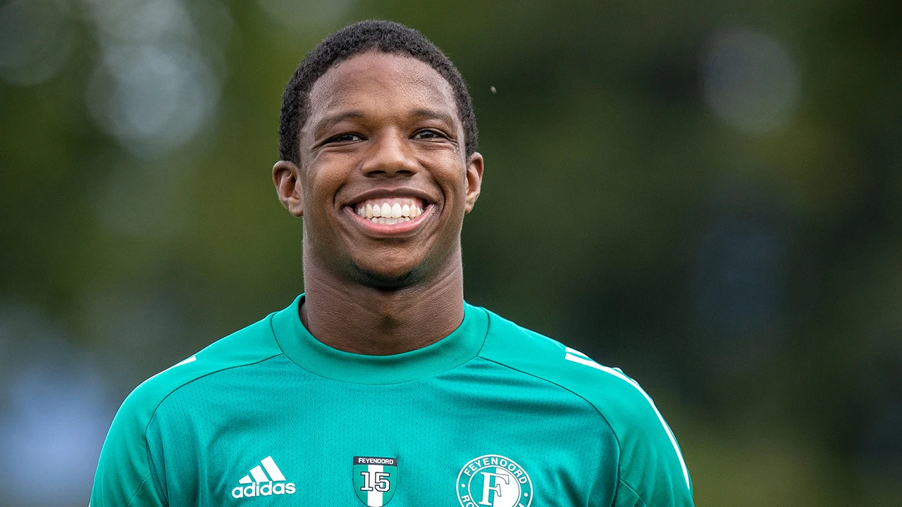 'Feyenoord ontvangt maximaal 15 miljoen euro voor Malacia' 