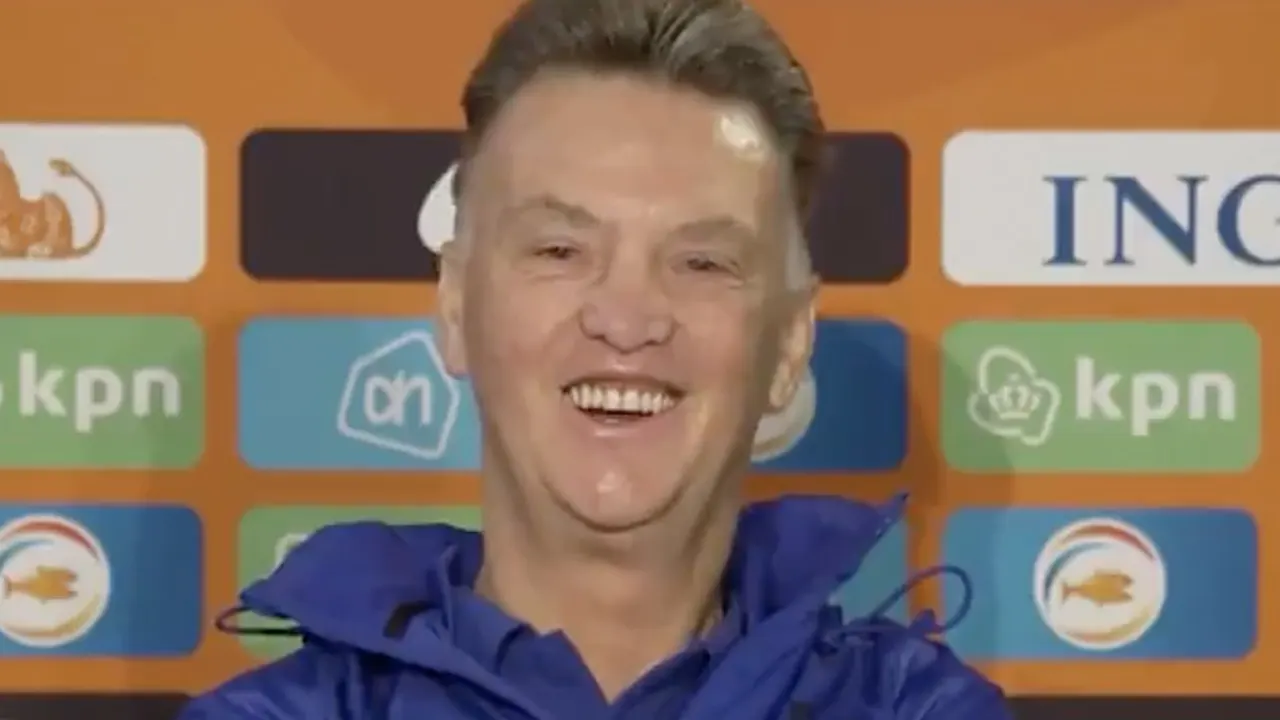 Van Gaal verklapt opnieuw basisspeler: 'Dat is niet des Van Gaals'