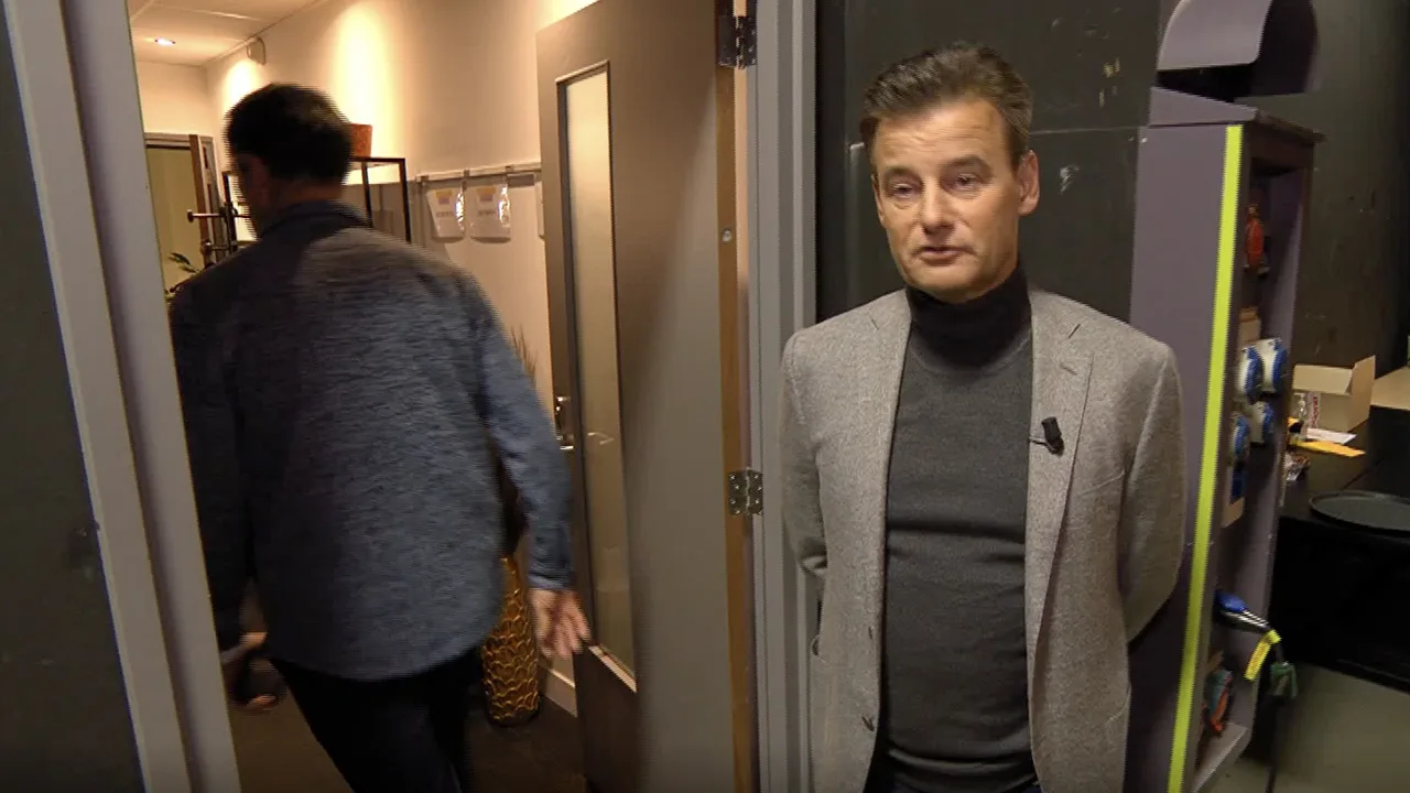 Bas Nijhuis stormt weg In de Wandelgangen: 'Je zoekt het maar uit!'