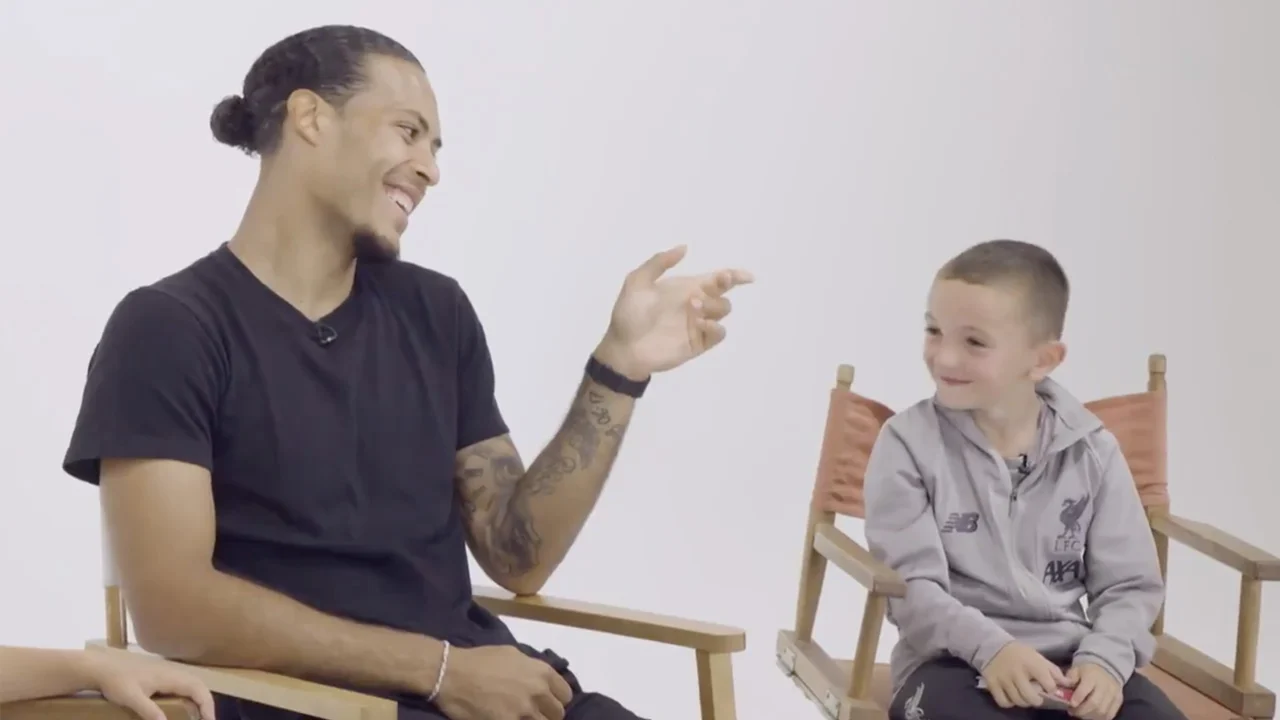 Van Dijk tegen 8-jarige Everton-fan: 'Wordt een zwaar jaar voor jullie!'